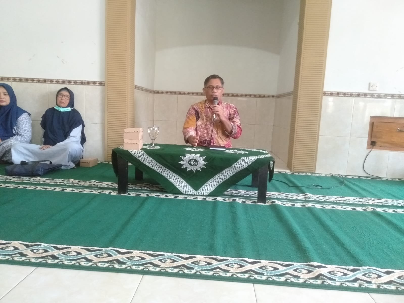 Pengajian Rutin Rabu Pahing Pimpinan Ranting Aisyiyah Cokromenggalan: Memperdalam Spiritualitas dan Wawasan Kebangsaan